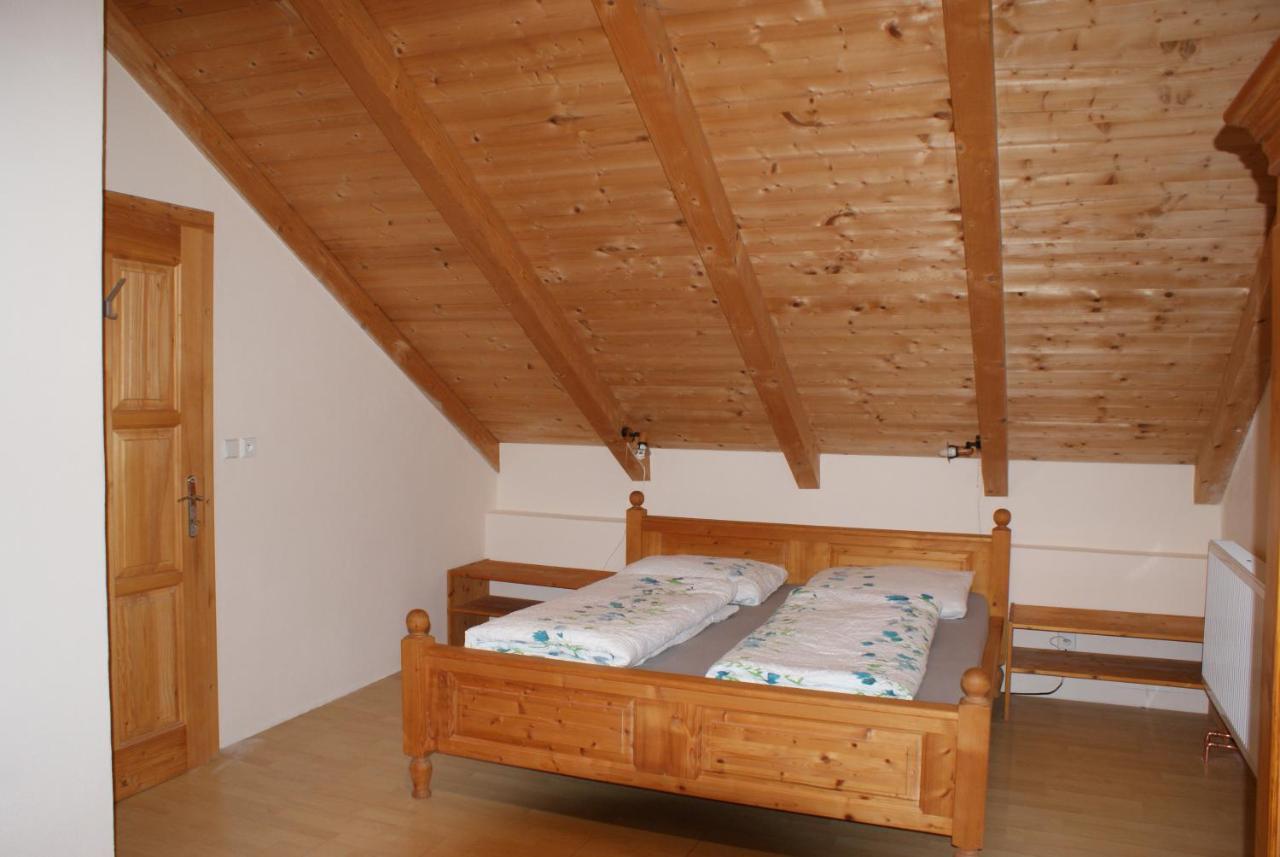 Rustikale Und Grosszuegige Ferienwohnung كاسبيرسكي هوري المظهر الخارجي الصورة